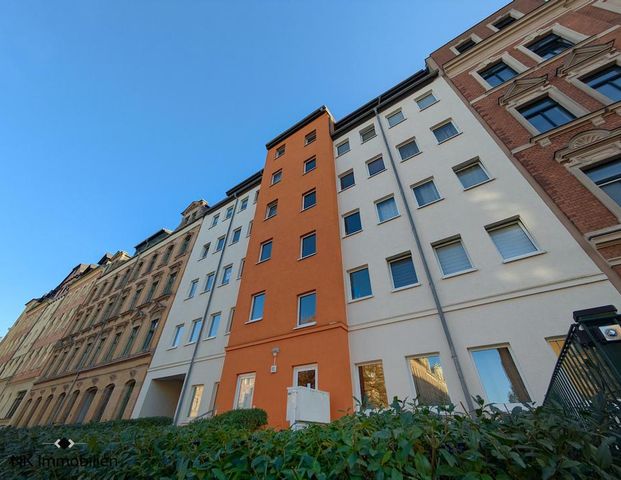 ++ wunderschöne 2-Raum-Wohnung in Schloßchemnitz – ab sofort bezugsfrei ++ - Photo 1