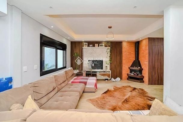 Casa com 2 quartos e 185m² para alugar em Sarandi, Porto Alegre. - Foto 1
