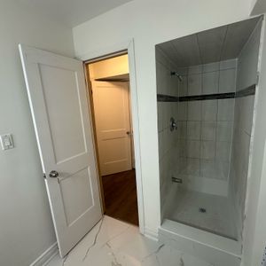 For Lease - 24 Peterson Court, Brampton, Ontario - Photo 2