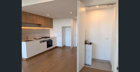 Stylish Box Hill Apartment – Flexible Lease Terms Available - Photo 5