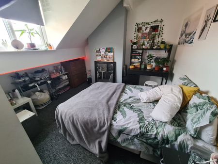 3 Bed - 21 Pennington Street, Woodhouse, Leeds - LS6 2JP - Student - Photo 2