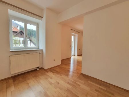 Helle 2-Zimmer-Wohnung mit Südbalkon, zentrumsnahe Lage - Photo 2