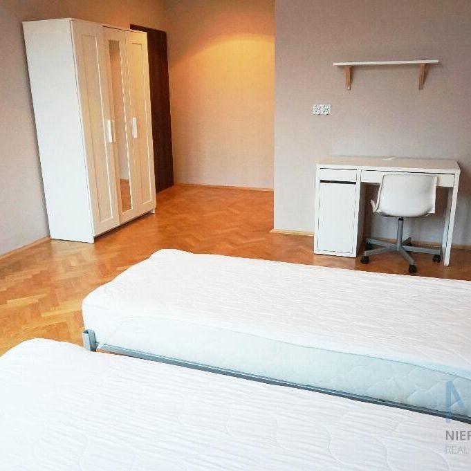 przestronny pokój z własną łazienką i wspólną kuchnią - Photo 1