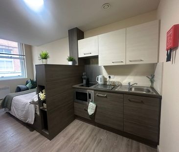 Studio Flat, Halley House, NG1 - Photo 2