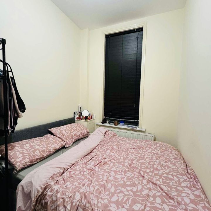 3 Bed Flat, Wandsworth Bridge Road, SW6 - Photo 1