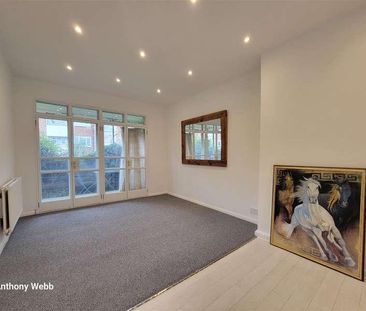 Hertford Court, Green Lanes, N13 - Photo 3