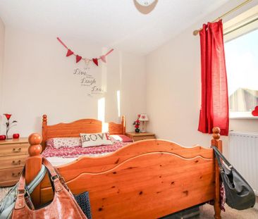 2 bedroom semi-detached house to rent - Photo 4