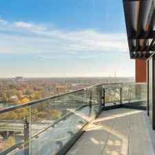 Einmaliges Tower Feeling - ERSTBEZUG - DC FLATS - in Stadtnähe und UNO City Nähe - Photo 3