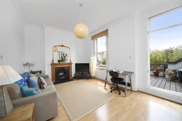 Primrose Hill, London, NW1 flat to rent - Photo 1