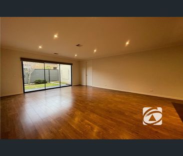 37 Bellario Circuit, Clyde North, Vic 3978 - Photo 1