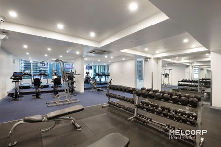 SPACIOUS UNFURNISHED APARTMENT AT VERVE - Photo 5