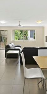 Large 3 bedrooms 3 Ensuites - Photo 4