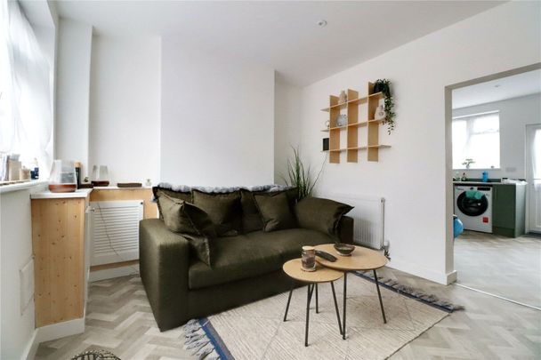 Portland Terrace, Gainsborough, Lincolnshire, DN21 1JR - Photo 1