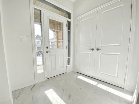 For Lease - 1461 Savoline Boulevard, Milton, Ontario - Photo 2