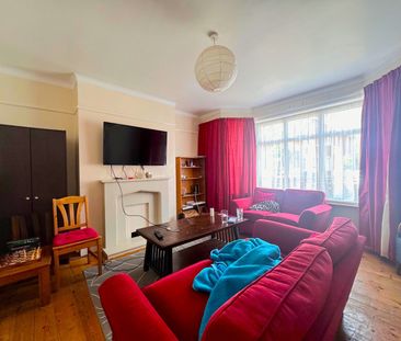 5 bedroom detached house to rent - Photo 1