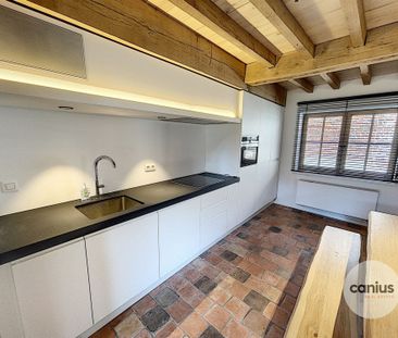 KARAKTERVOLLE GEMEUBELDE WONING MET 1 SLK + TUIN - Photo 1