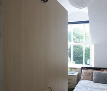 6 bedroom private hall to rent - Photo 3