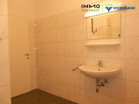 Toller Ausblick! ...direkt auf die Ringstraße! - Photo 2