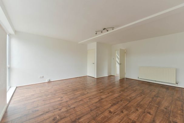 High Street, Banstead - Photo 1