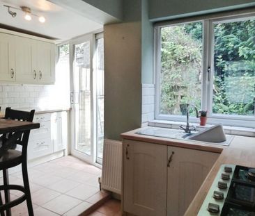 2 bedroom terraced house to rent - Photo 4