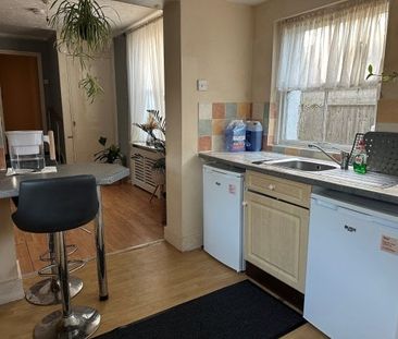 Cheriton Road, Folkestone, Property for rent - Photo 4