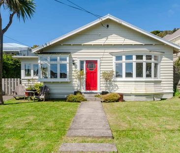 Sunny 3 bedroom home in Karori - Photo 2