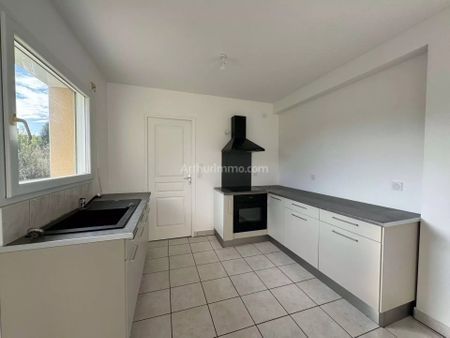 Location Maison 5 pièces 81 m2 à Henvic - Photo 2