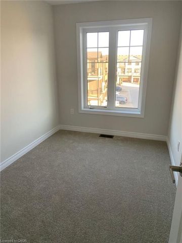 For Lease - 100 Hollywood Court, Waterloo, Ontario - Photo 3