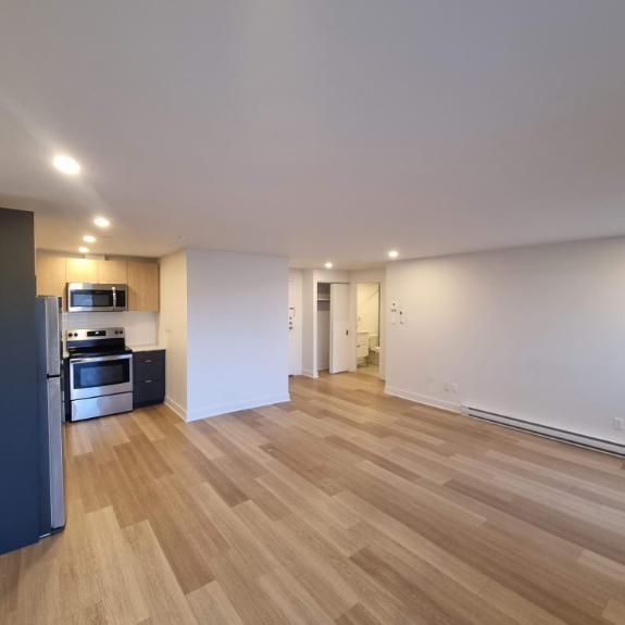 Studio - Côte Saint-Luc - $1,399 /mo - Photo 1