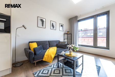 Pronájem bytu 2+kk v osobním vlastnictví 47 m², Praha 5 - Smíchov - Photo 2