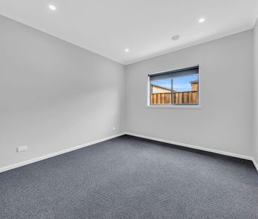 4 Valance Street, Tarneit, Vic 3029 - Photo 2