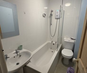 Room in a Shared Flat, Nicolson Street, EH8 - Photo 3