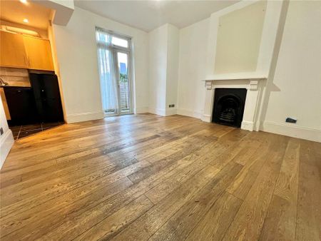 3 bedroom apartment to rent - Photo 5