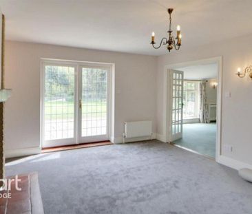 4 bedroom detached house to rent - Photo 3