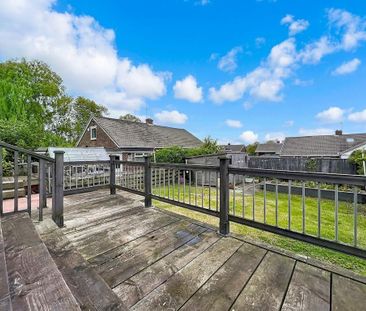 2 bedroom semi-detached bungalow to rent - Photo 3