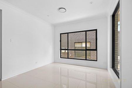 Stunning Metricon Home - Photo 3