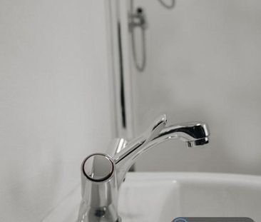 1 bedroom in a house share to rent - Photo 6