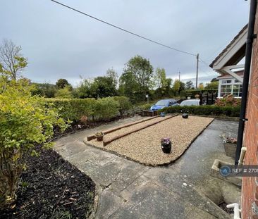 3 bedroom semi-detached house to rent - Photo 1