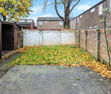 4 bedroom terraced house to rent - Photo 4