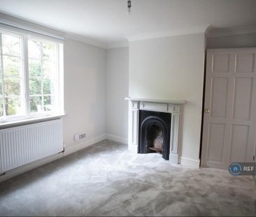 2 bedroom semi-detached house to rent - Photo 3