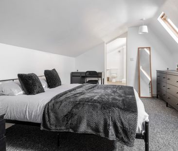 Room in a Shared House, Garmoyle Road, L15 - Photo 2