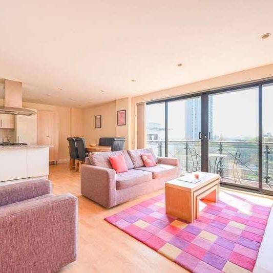 Ocean Wharf, Canary Wharf, E14 - Photo 1