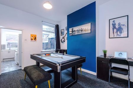 3 bedroom terraced house to rent - Photo 4