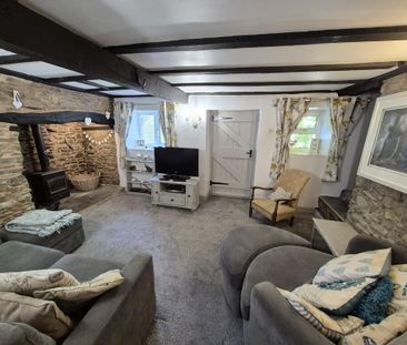 5 bedroom detached house to rent - Photo 2