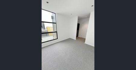 Stylish & Spacious Modern Townhouse in Prime Bowden Location - Photo 5