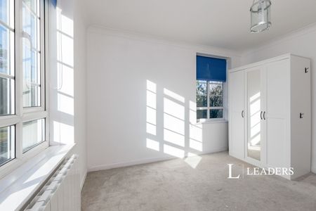 3 bedroom apartment to rent Suffolk Road, Bournemouth, Dorset, BH2 - Photo 5