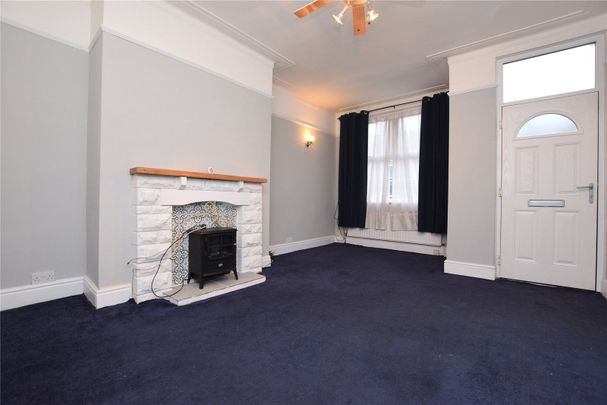 7, Woodlea Place, Leeds, West Yorkshire, LS11 7NZ - Photo 1