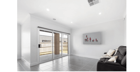 Family Home for Lease in the Heart of Thornhill Park | Just 2 Mins from all Amenities - Photo 2