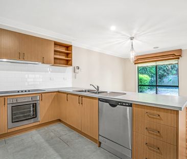 Two Storey Family Home with Lakeside View!! - Photo 2