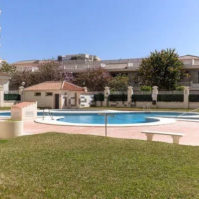 Alquiler de piso en Calle Antonio Machado - Photo 1